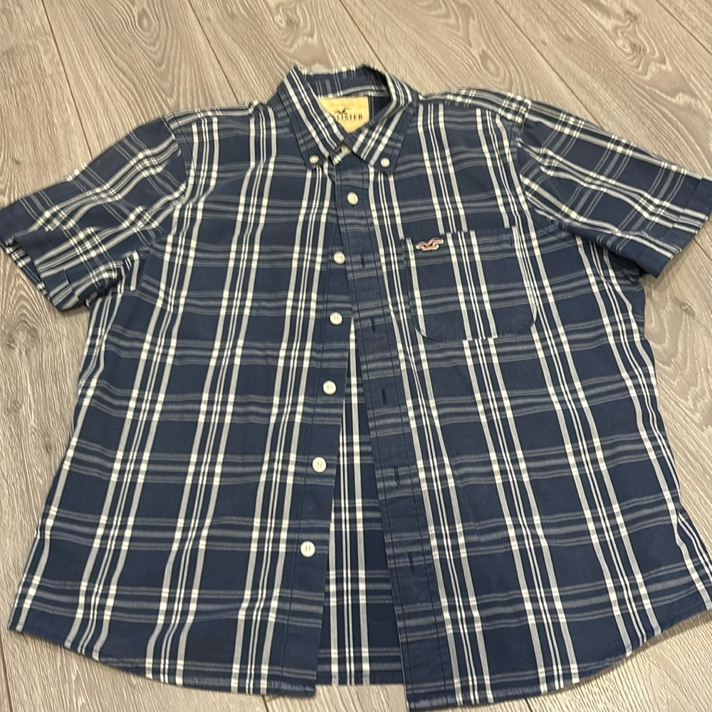 Hollister Button Up